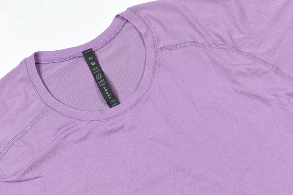 Lululemon Metal Vent Tech Shirt Mens 2XL Purple Short Sleeve Stretch